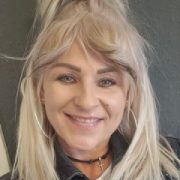 20260223_Schnittstelle_Mitarbeiterbilder_Marta_300x300px